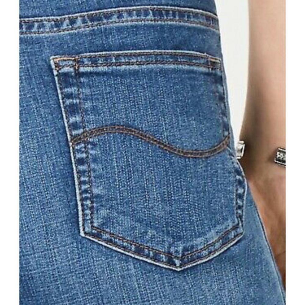 Jeans - Picture 2 of 3